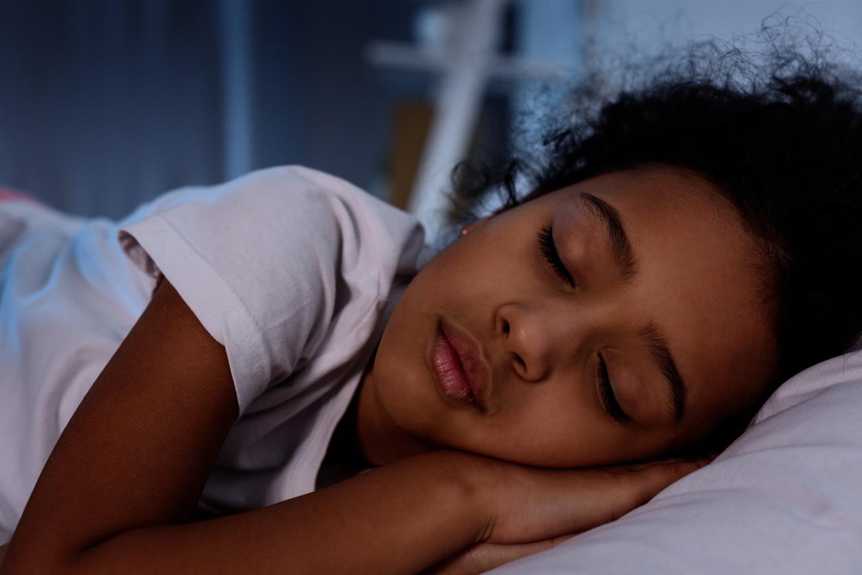 Manque de sommeil : une demi-heure de repos en moins nuit à la santé des enfants 