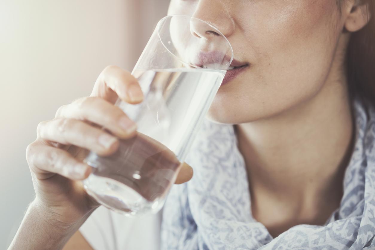 Insuffisance cardiaque : et s’il suffisait de boire régulièrement de l’eau ?