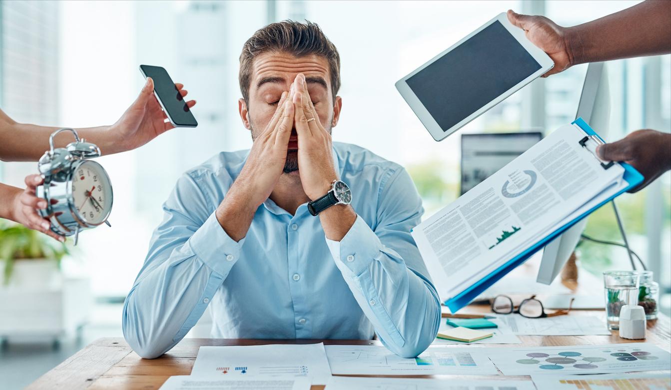 Les hommes peuvent faire plusieurs choses à la fois... mais en silence