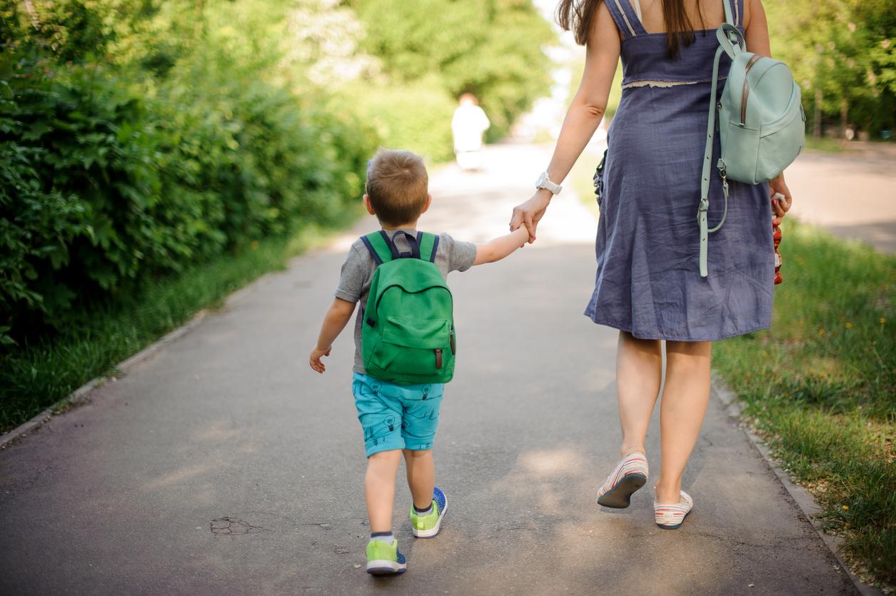 Pourquoi certains enfants refusent-ils soudainement d’aller à l’école sans raison apparente ?