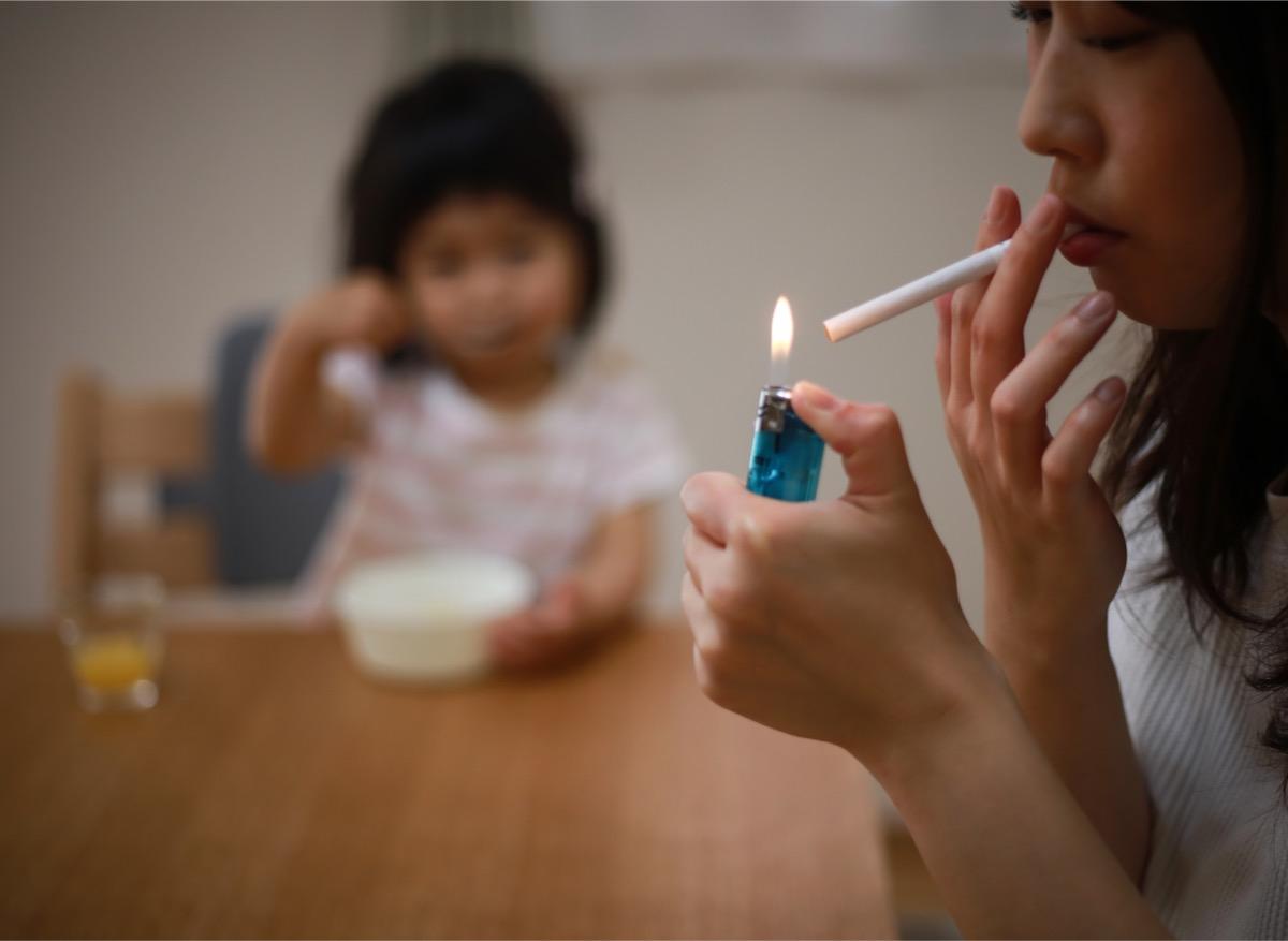 Le tabagisme passif, premier déclencheur des crises d’asthme 