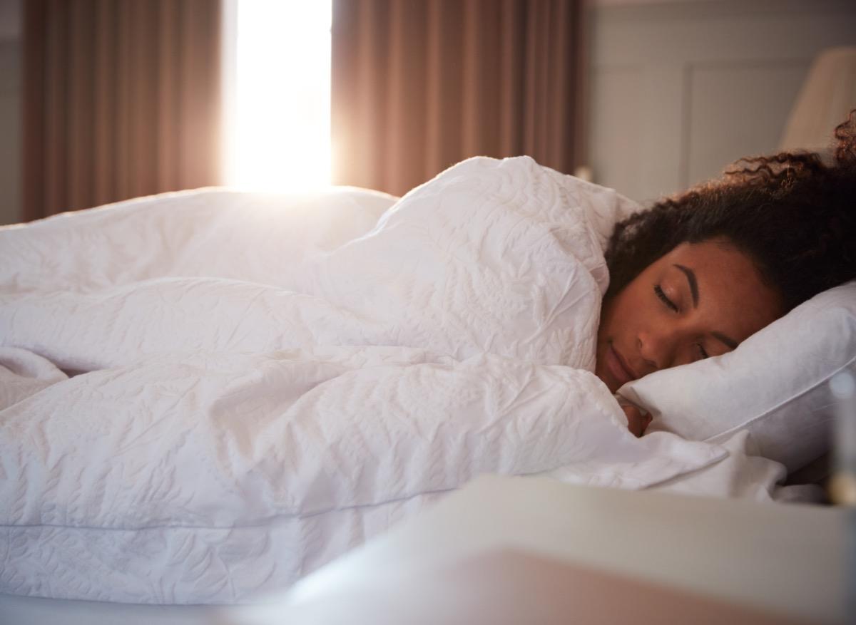 Sommeil : trop dormir augmente le risque d'AVC