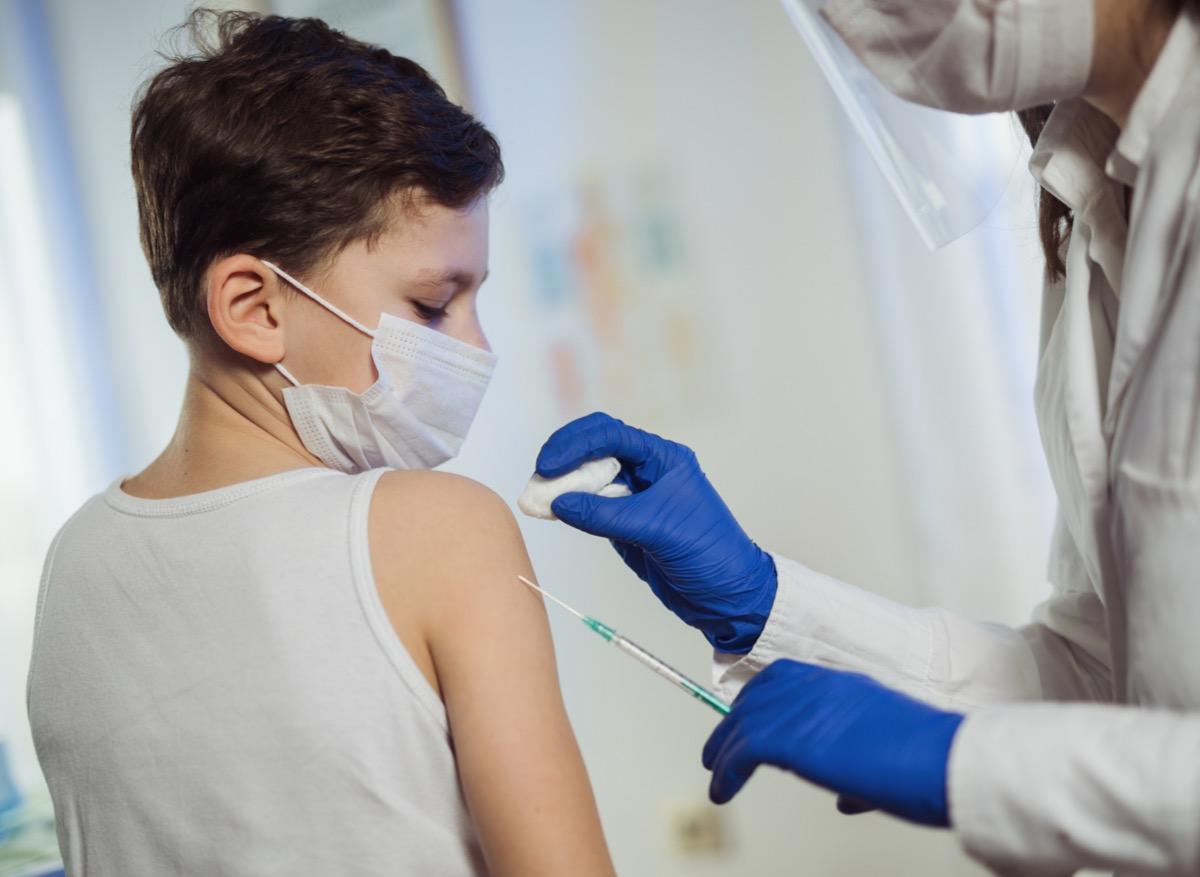 Vaccination : les enfants mieux protégés que les adultes
