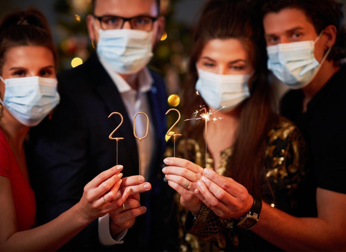 Couvre-feu le 31 décembre : pour plus d'un jeune sur deux, une mesure qui ne passe pas