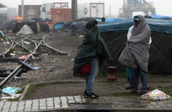 Evacuation des camps de migrants à Calais : une hérésie sanitaire