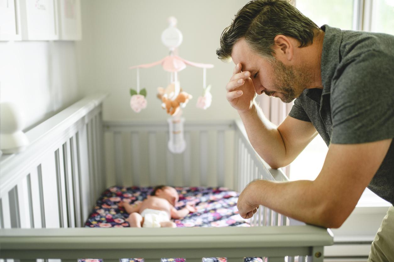 Épuisement parental : les parents trop émotifs sont plus à risque