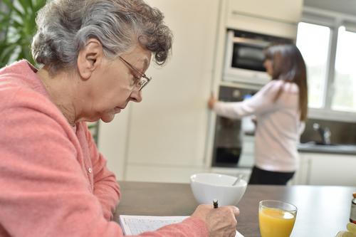 Alzheimer : sept Français sur dix ne croient pas à la fatalité