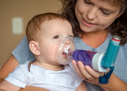 Asthme : prédire le risque grâce au microbiote