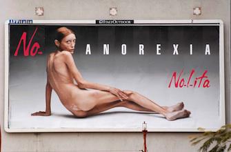 Une agence fait son casting devant un hôpital pour anorexiques