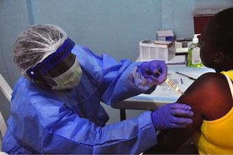 Ebola : deux vaccins donnent des résultats prometteurs 