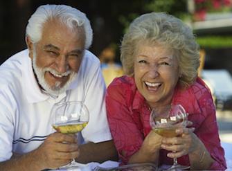 Les seniors anglais consomment plus d'alcool que les jeunes 