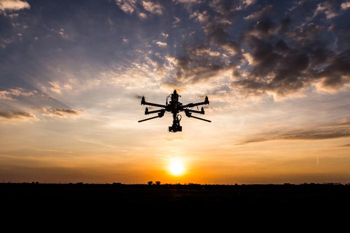 Catastrophes : des drones capables de détecter des signes de vie