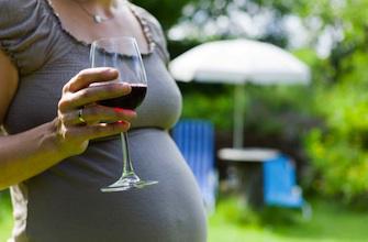 Alcoolisation foetale : danger au premier verre