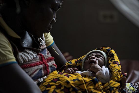 Ebola : une chute inquiétante des accouchements en maternité