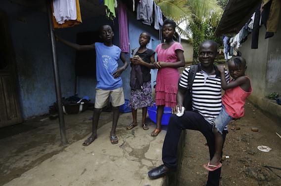 Ebola : la moitié des survivants présentent des séquelles