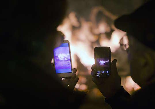 Lumière bleue : smartphones et tablettes diminuent le temps de sommeil