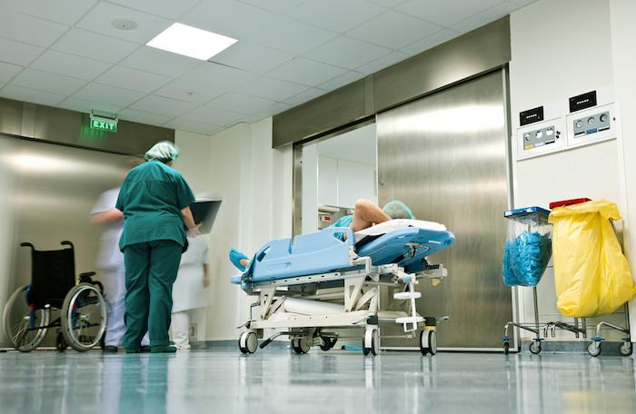 Hôpital : les directeurs réclament plus d'autonomie