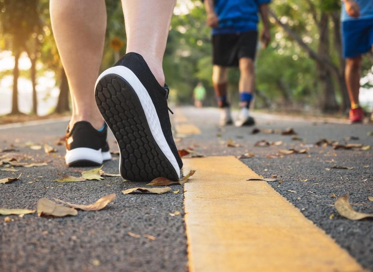 Marche à pied : bienfaits, arthrose, calories par heure
