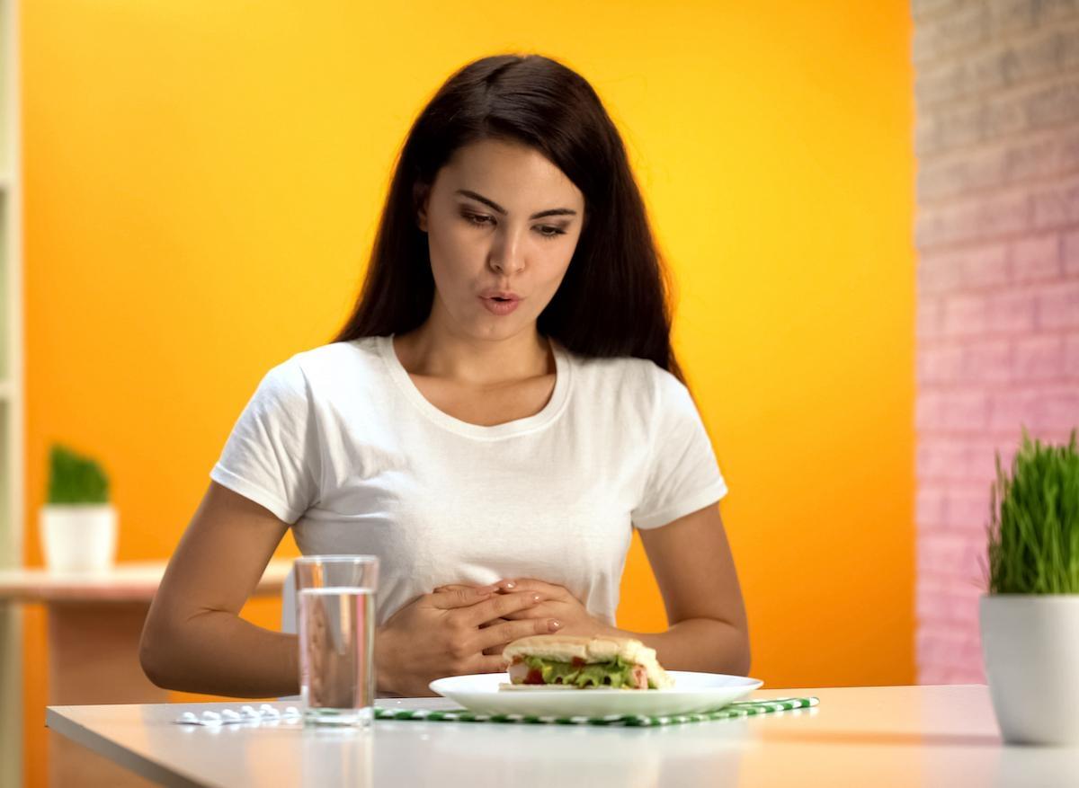 Maux De Ventre Après Manger : Plus D'une Personne Sur Dix Concernée