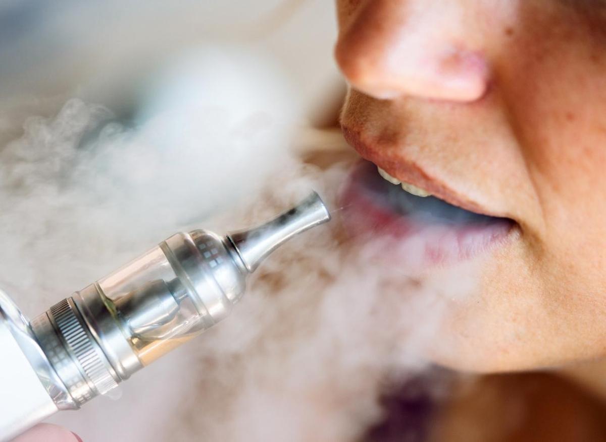 elfbar nachfüll pod läuft aus Cigarette Électronique Jetable : Est-elle Cancérigène ? – JNRVIP.fr main image 1