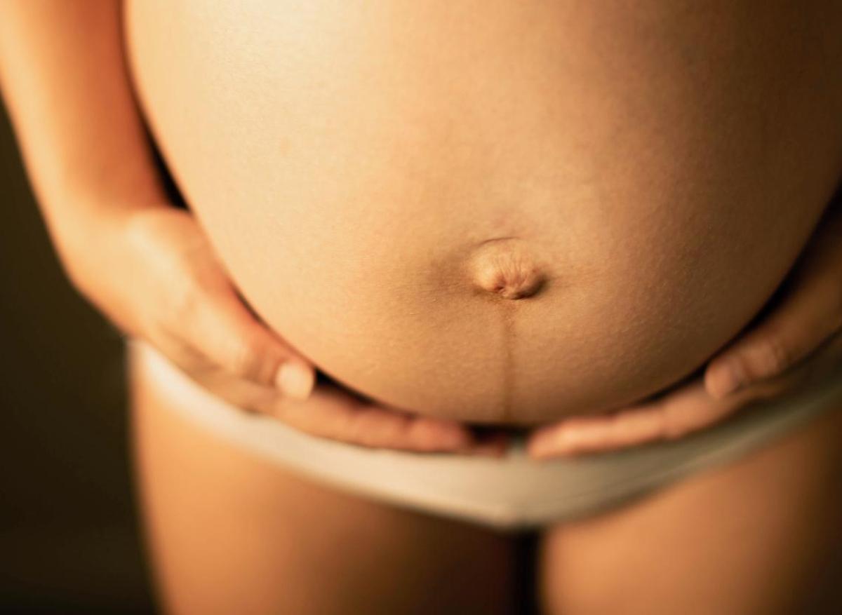 Son ventre de femme enceinte était en réalité un kyste ovarien de 9 kg