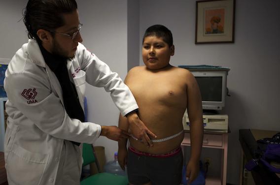 Obésité infantile : les antibiotiques augmenteraient les risques 