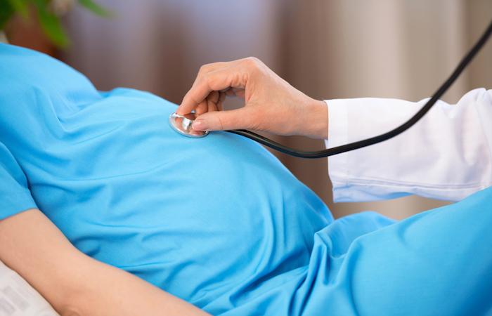 Grossesse : la prise en charge des femmes enceintes s’améliore