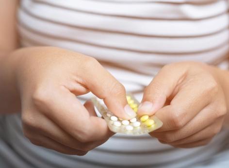Contraceptifs hormonaux : comment ils affectent le cerveau des adolescentes