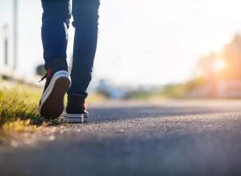 Maladies cardiovasculaires : marcher 10.000 pas par jour est vraiment bénéfique