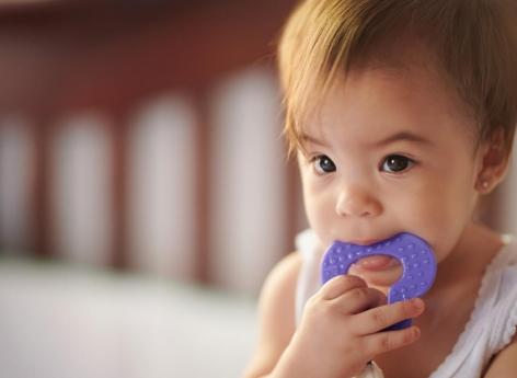 Les enfants ingèrent constamment des microplastiques, y compris dans l'utérus