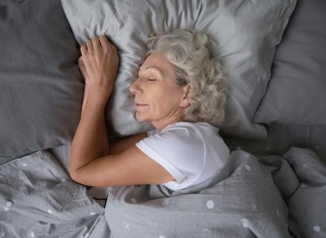 4 tips from a chronobiologist to sleep better
