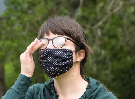 Masques et lunettes : gare aux produits antibuée !  