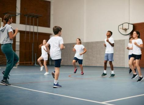 Les sports d’équipe sont bons pour la santé mentale des enfants