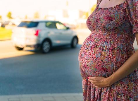Grossesse : voici pourquoi les femmes enceintes devraient quitter la ville pour la campagne 
