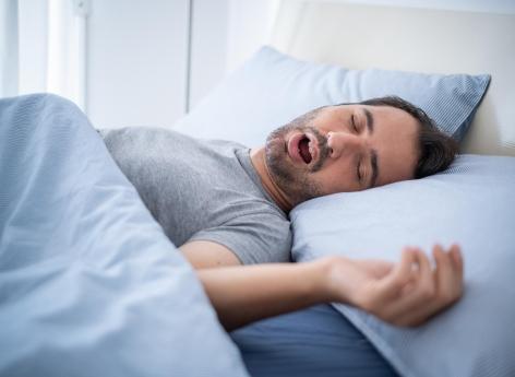 Apnée du sommeil : les symptômes sont liés à des problèmes de mémoire et de réflexion