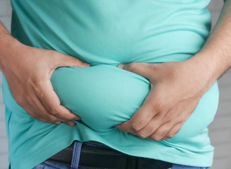Perte de poids : d'où vient la graisse abdominale et comment la perdre ? 