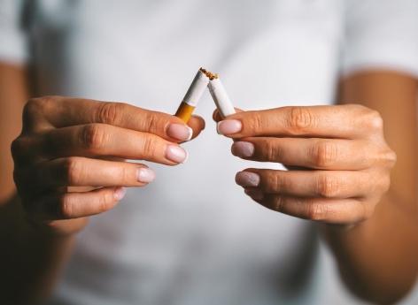 Cancer du poumon : proposer une aide au sevrage tabagique sauve des vies
