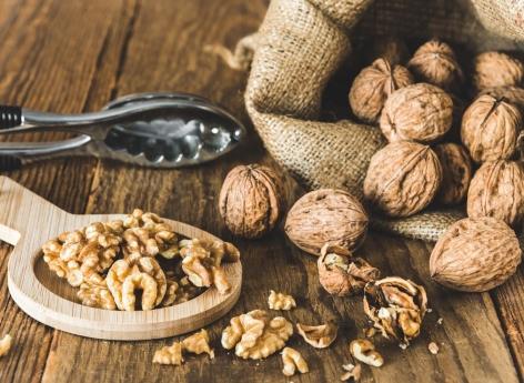 Super aliment : 5 bonnes raisons de manger des noix