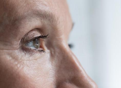 Démence : vos yeux peuvent la révéler 12 ans avant les symptômes