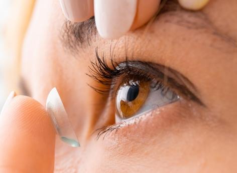 Glaucome : des lentilles de contact intelligentes pour détecter cette maladie oculaire ?