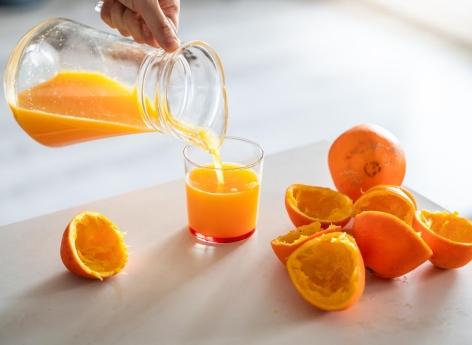 Voici pourquoi vous devriez boire du jus d’orange pur à 100 % au lieu de boissons sucrées 