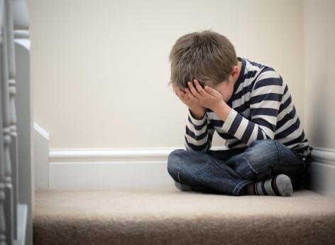 affected children experience loneliness