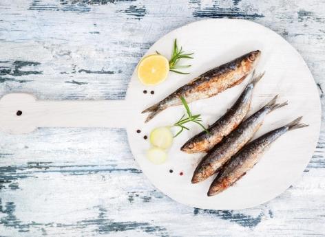 Manger des sardines plutôt que de la viande rouge pourrait sauver 750.000 vies par an en 2050