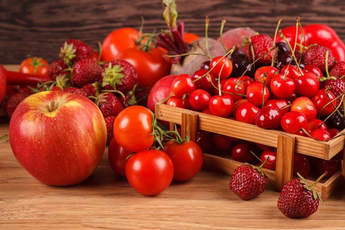 Allergies aux fraises et aux tomates : le risque dépend de la variété et peut être minoré