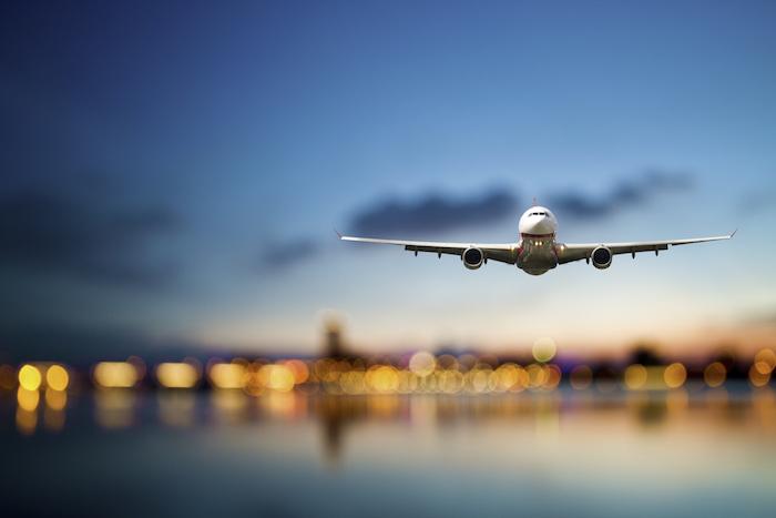 Le passager qui a forcé un avion à atterrir en raison de son odeur pestilentielle est décédé d'une nécrose
