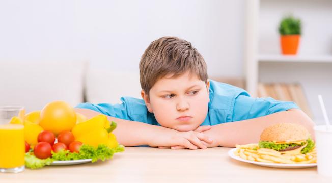Comment mangent nos enfants ? trop !