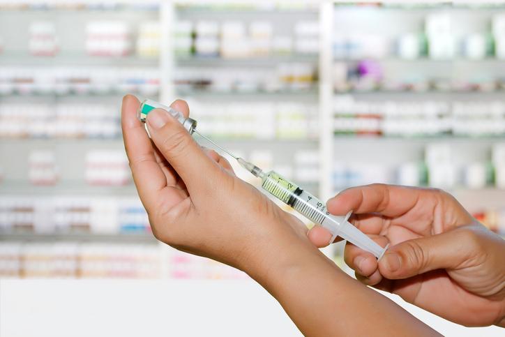 Vaccination contre la grippe en pharmacie: expérimentation étendue aux femmes enceintes et dans 4 régions 