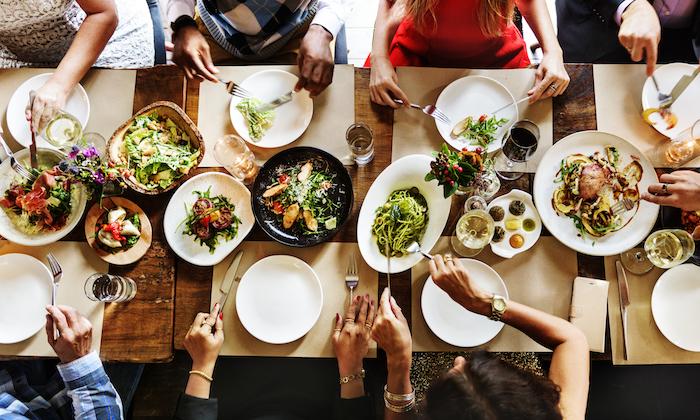 Pourquoi manger trop souvent au restaurant est-il dangereux pour la santé ?