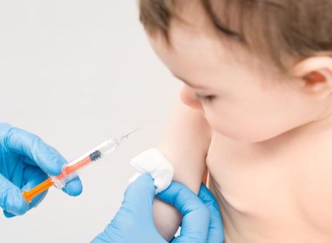 Non, l’Etat ne veut pas vacciner les bébés contre la grippe et la Covid