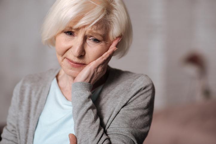 Hypertension artérielle : les femmes âgées perdant des dents sont plus à risque